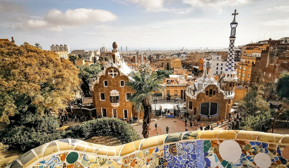 Popular Places To Visit in Barcelona